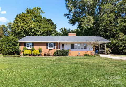 304 Mitchell Ave, Statesville, NC 28677