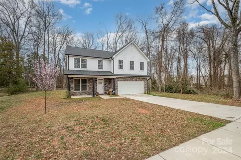 6810 City View Dr, Charlotte, NC 28212