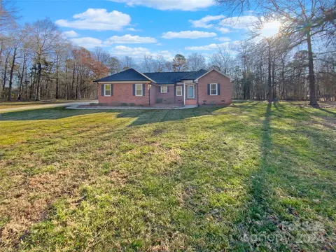 Exterior - 4806 Vander Ln, Monroe, NC 28110 photo 2 of 4