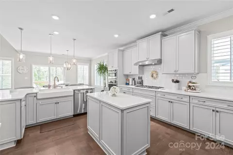 Kitchen - 2967 Haley Cir, Davidson, NC 28036 photo 5 of 7