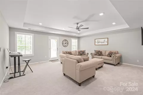 Living - 2967 Haley Cir, Davidson, NC 28036 photo 4 of 5