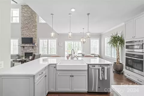 Kitchen - 2967 Haley Cir, Davidson, NC 28036 photo 3 of 7