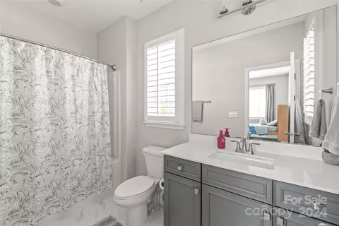 Bath - 2967 Haley Cir, Davidson, NC 28036 photo 3 of 5