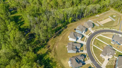 View/Area - 2967 Haley Cir, Davidson, NC 28036 photo 4 of 5