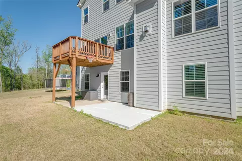 Exterior - 2967 Haley Cir, Davidson, NC 28036 photo 5 of 6