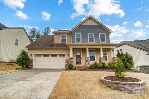 17539 Austins Creek Dr, Charlotte, NC 28278
