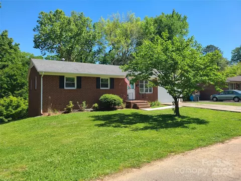 807 Gaston Ave, Belmont, NC 28012