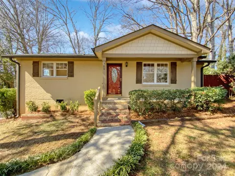 704 Wilbrown Cir, Charlotte, NC 28217