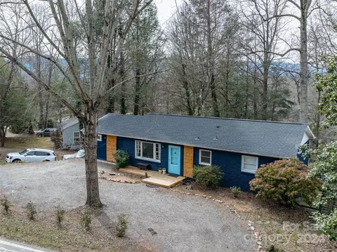 819 Rhododendron Ave, Black Mountain, NC 28711