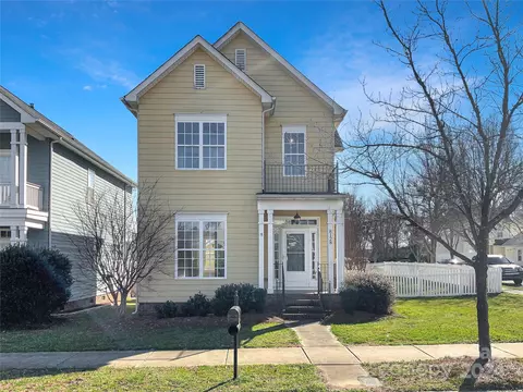 8128 Bud Henderson Rd, Huntersville, NC 28078