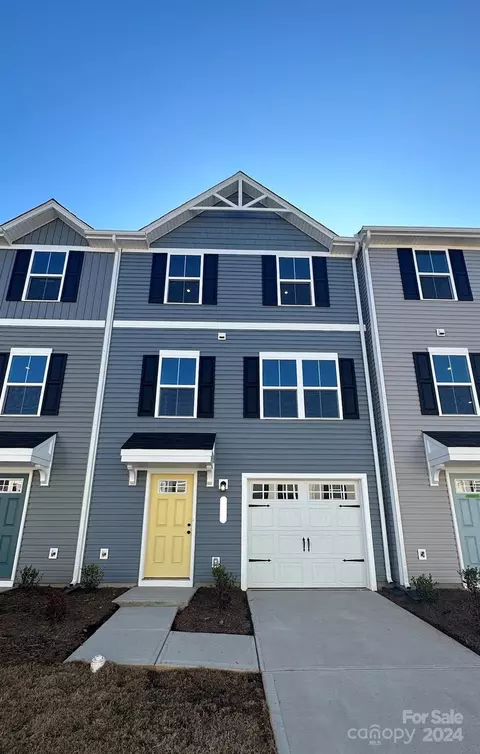 2115 Langer St, Charlotte, NC 28214