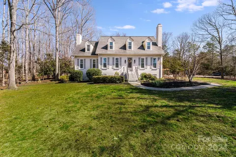 1101 Farm Creek Rd, Waxhaw, NC 28173
