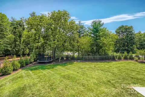 Exterior - 2926 Dodsworth Dr, Cramerton, NC 28032 photo 5 of 8