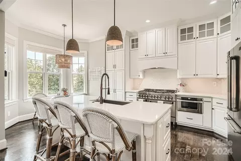 Kitchen - 2926 Dodsworth Dr, Cramerton, NC 28032 photo 4 of 5