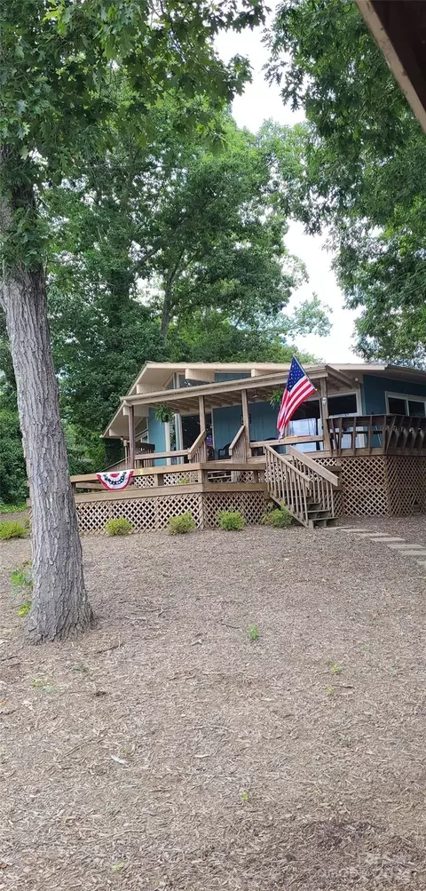 10385 Sycamore Rd, Norwood, NC 28128
