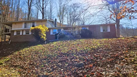 1007 N Fork Rd, Barnardsville, NC 28709