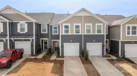 17112 Carolina Hickory Dr, Huntersville, NC 28078