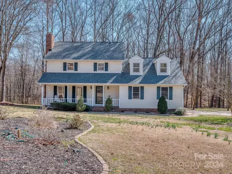 5000 Weddington Rd, Weddington, NC 28104