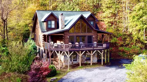 509 Atlantic Falls Trl, Black Mountain, NC 28711