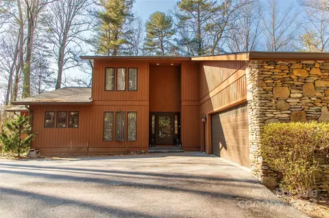 235 Estate Dr, Hendersonville, NC 28739