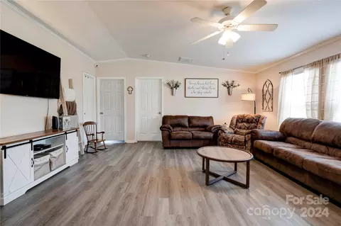 Living - 222 Old Stubbs Rd, Cherryville, NC 28021 photo 2 of 4