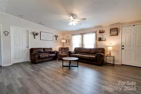 Living - 222 Old Stubbs Rd, Cherryville, NC 28021 photo 3 of 4