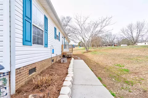 Exterior - 222 Old Stubbs Rd, Cherryville, NC 28021 photo 5 of 10