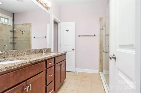 Bath - 133 Drayton Ct, Mocksville, NC 27028 photo 2 of 7