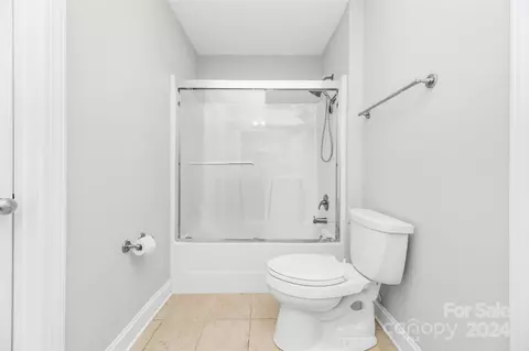 Bath - 133 Drayton Ct, Mocksville, NC 27028 photo 5 of 7