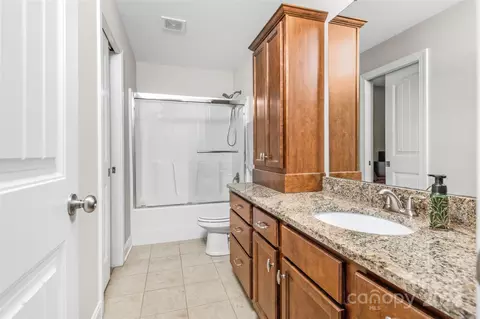 Bath - 133 Drayton Ct, Mocksville, NC 27028 photo 6 of 7