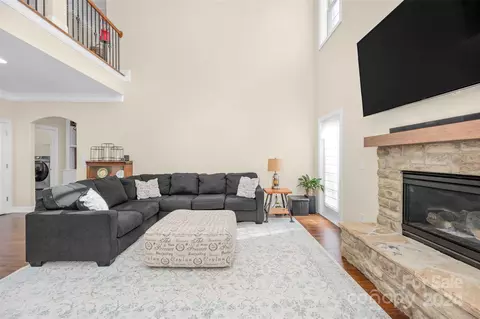 Living - 133 Drayton Ct, Mocksville, NC 27028 photo 2 of 4