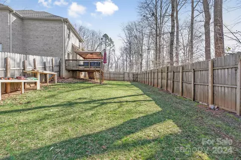 Exterior - 133 Drayton Ct, Mocksville, NC 27028 photo 6 of 11