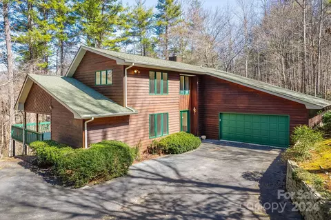 2 Cornelia Ln, Weaverville, NC 28787