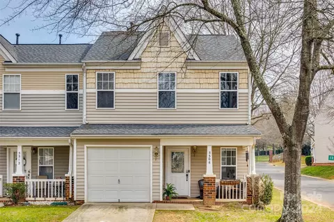 5508 Franklin Springs Cir, Charlotte, NC 28217