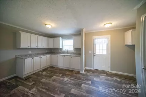 Kitchen - 235 Marshall Farm Rd, Harmony, NC 28634 photo 5 of 6