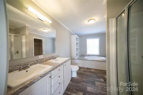 Bath - 235 Marshall Farm Rd, Harmony, NC 28634 photo 1 of 3