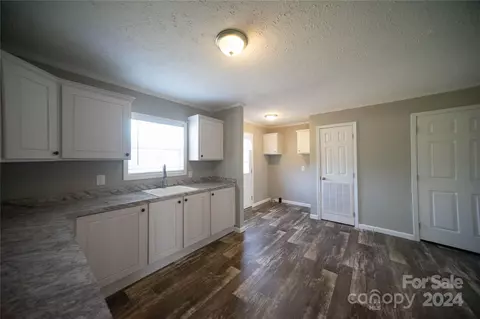Kitchen - 235 Marshall Farm Rd, Harmony, NC 28634 photo 6 of 6