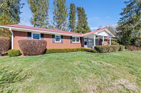234 Bramlett Dr, Waynesville, NC 28785