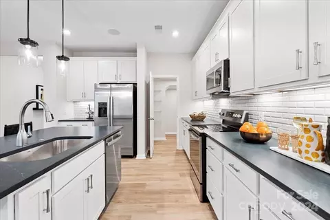 8202 Franklin Trail St, Mint Hill, NC 28227