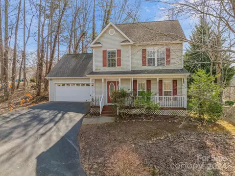 107 Friendly Ln, Asheville, NC 28806