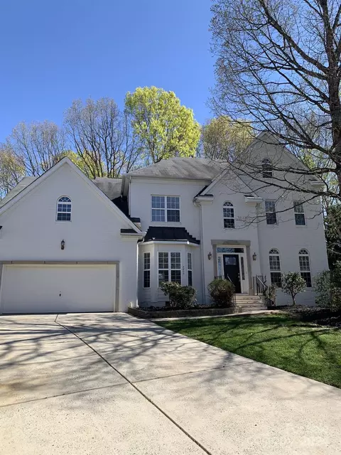 8800 Leinster Dr, Charlotte, NC 28277