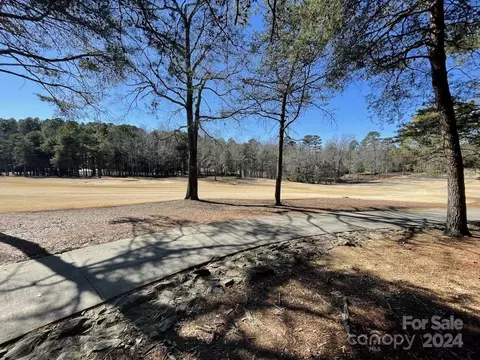 196 Porters Glen Ln, New London, NC 28127