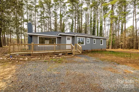 1284 Haywood Rd, Mount Gilead, NC 27306
