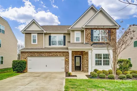 10325 Ebbets Rd, Charlotte, NC 28273