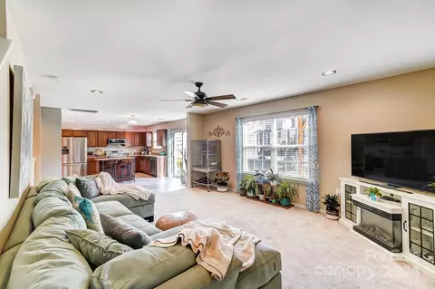 Living - 810 Bartram Ave, Concord, NC 28025 photo 3 of 4