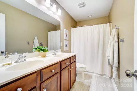 Bath - 810 Bartram Ave, Concord, NC 28025 photo 3 of 3