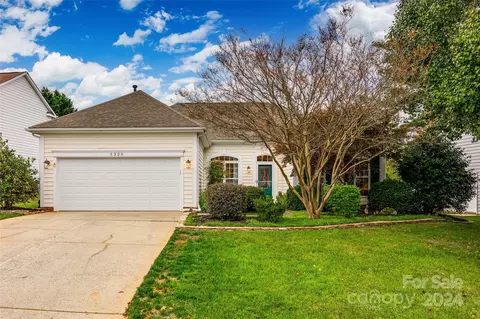 5320 Courtfield Dr, Indian Trail, NC 28079