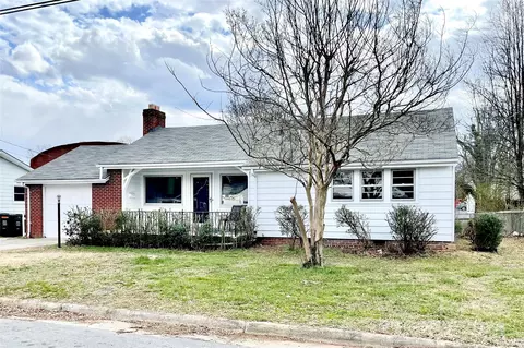 571 Hyde Park Dr, Concord, NC 28025