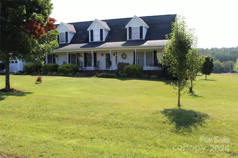 166 Meadows Dr, Rutherfordton, NC 28139