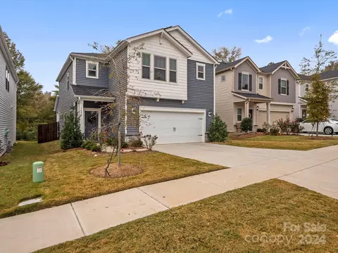 7022 Saltpeter St, Charlotte, NC 28215
